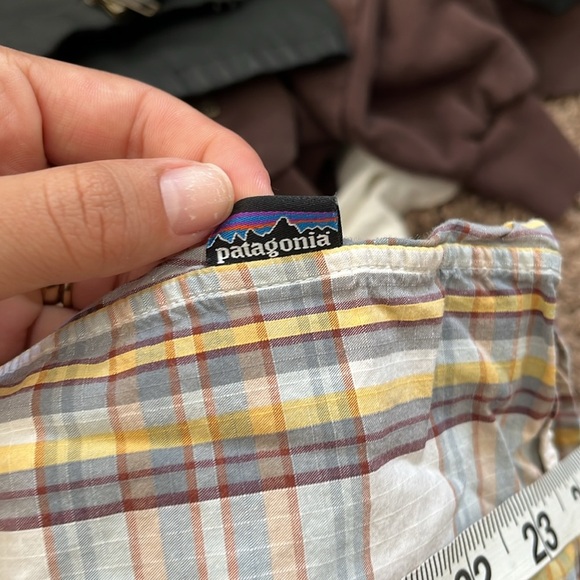 Patagonia Men’s Organic Cotton Plaid Button Down Casual Size Large - Picture 6 of 6